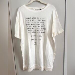 The Laundry Room White Graphic Tee